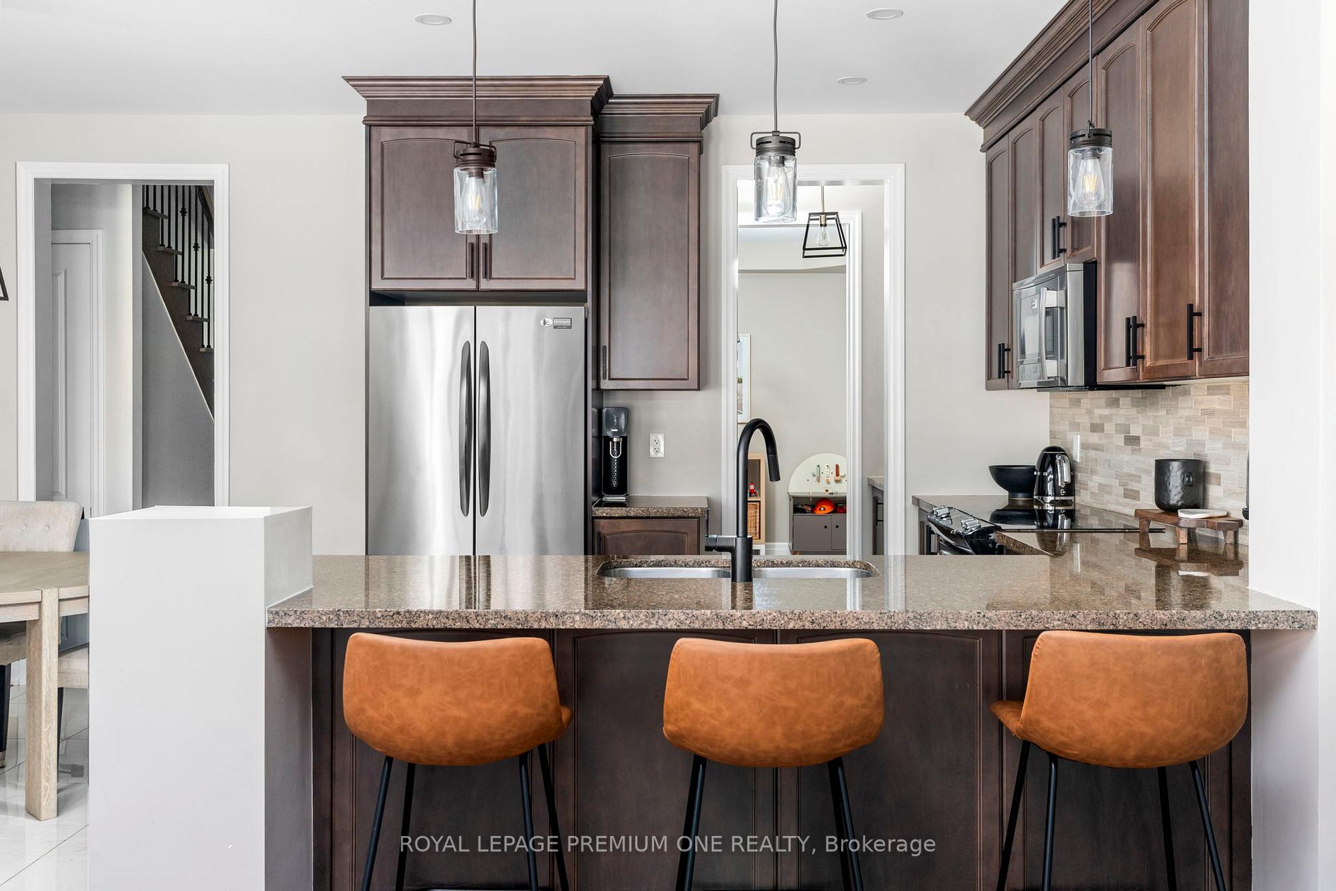 Photo 19 of 42 Wells Orchard Crescent, King, King City — HOMEH