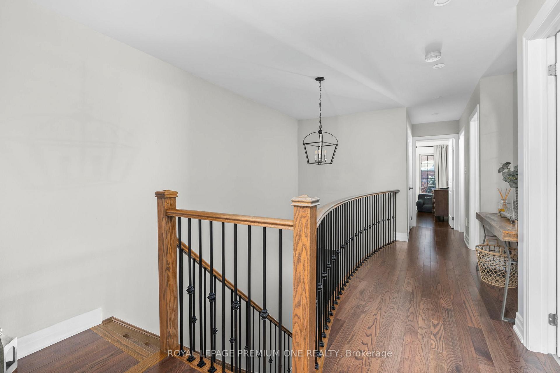 Photo 20 of 42 Wells Orchard Crescent, King, King City — HOMEH