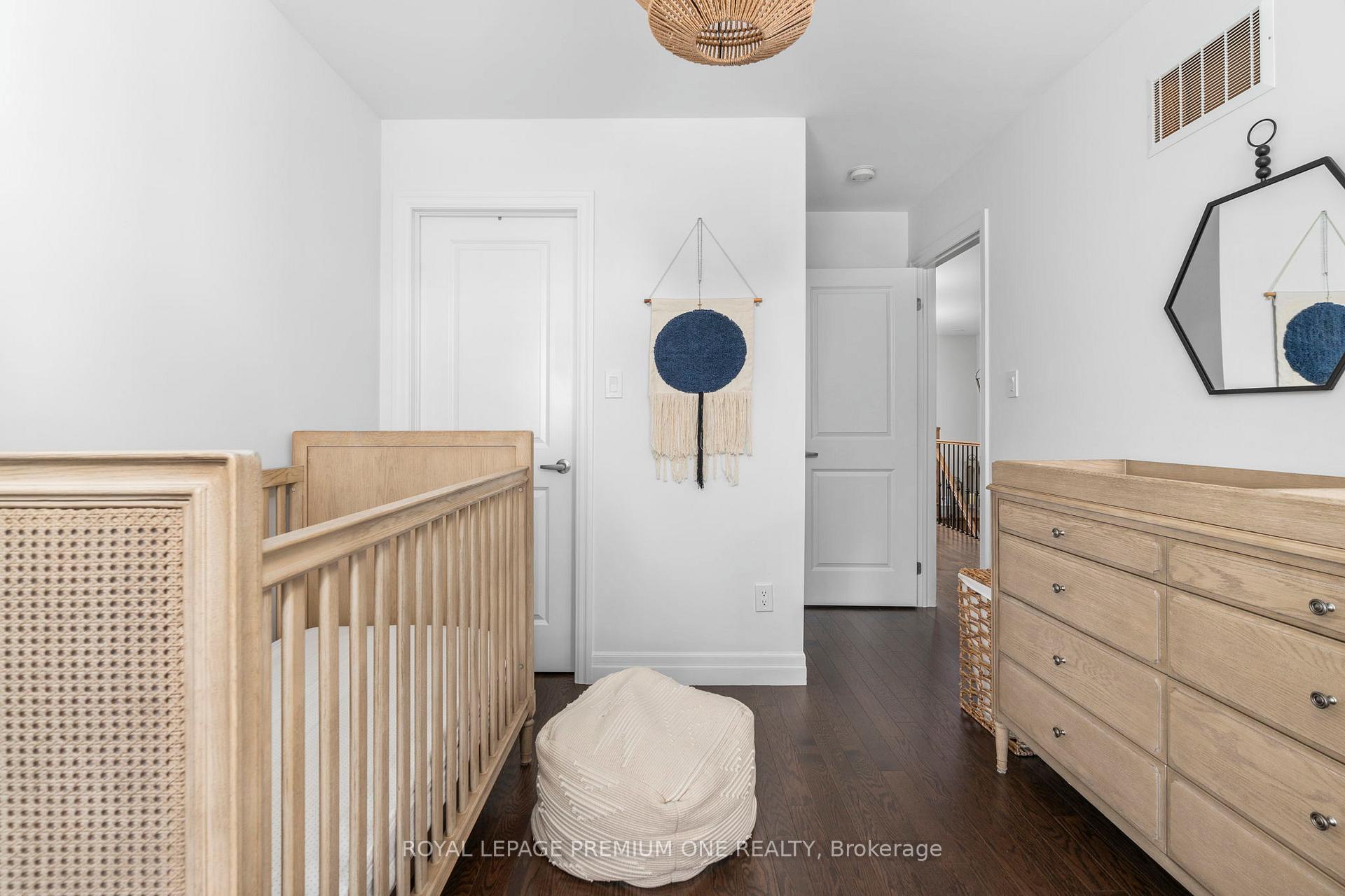 Photo 30 of 42 Wells Orchard Crescent, King, King City — HOMEH