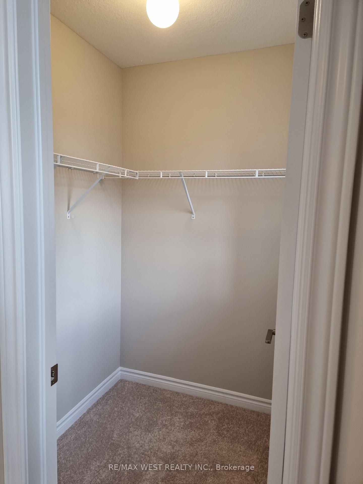 Photo 14 of 58 Dewberry Drive, Kitchener — HOMEH