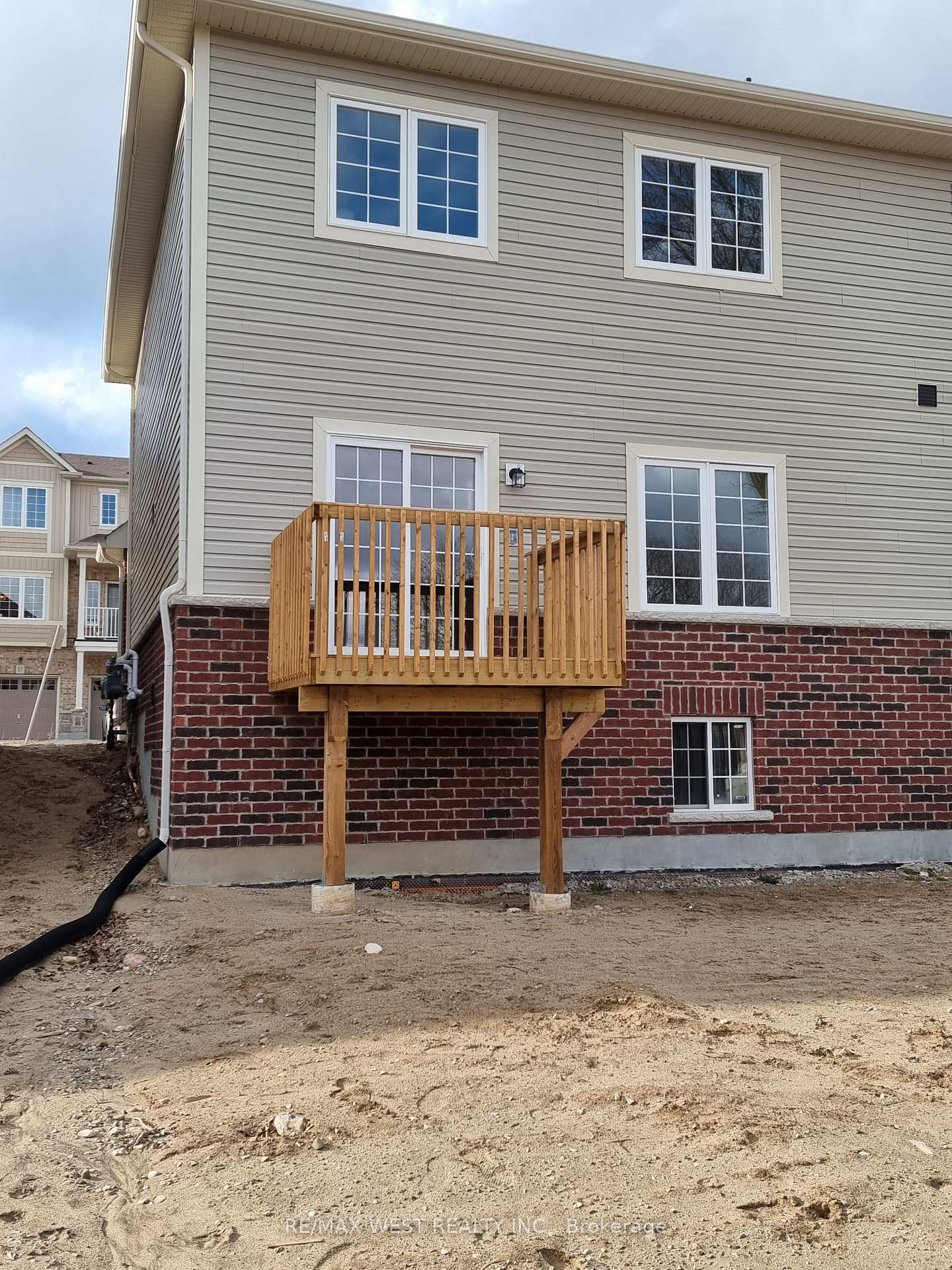 Photo 19 of 58 Dewberry Drive, Kitchener — HOMEH