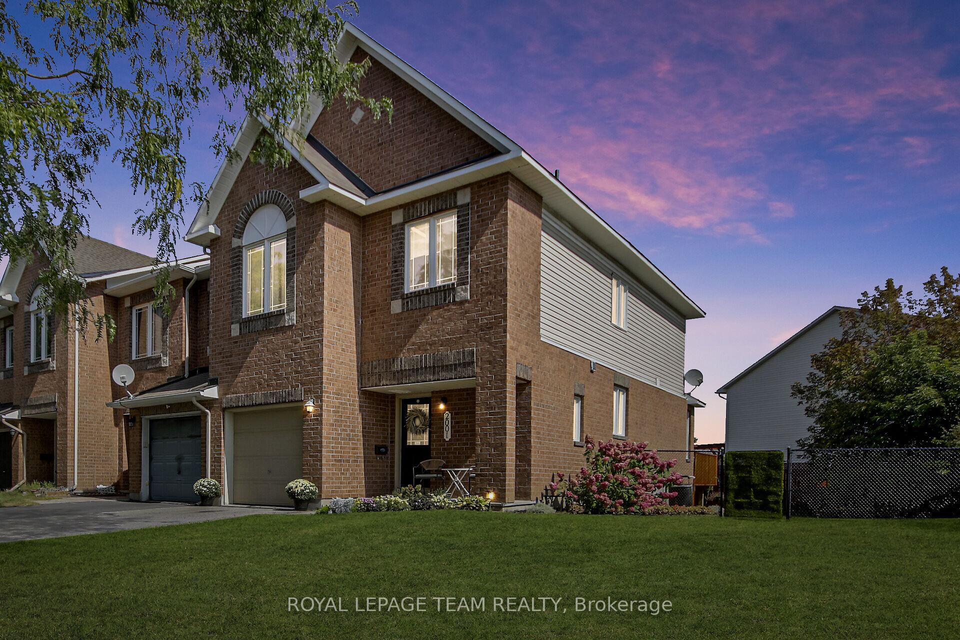 Photo 1 of 2001 Dunollie Crescent, Ottawa, Kanata - Morgan's Grant/South March — HOMEH
