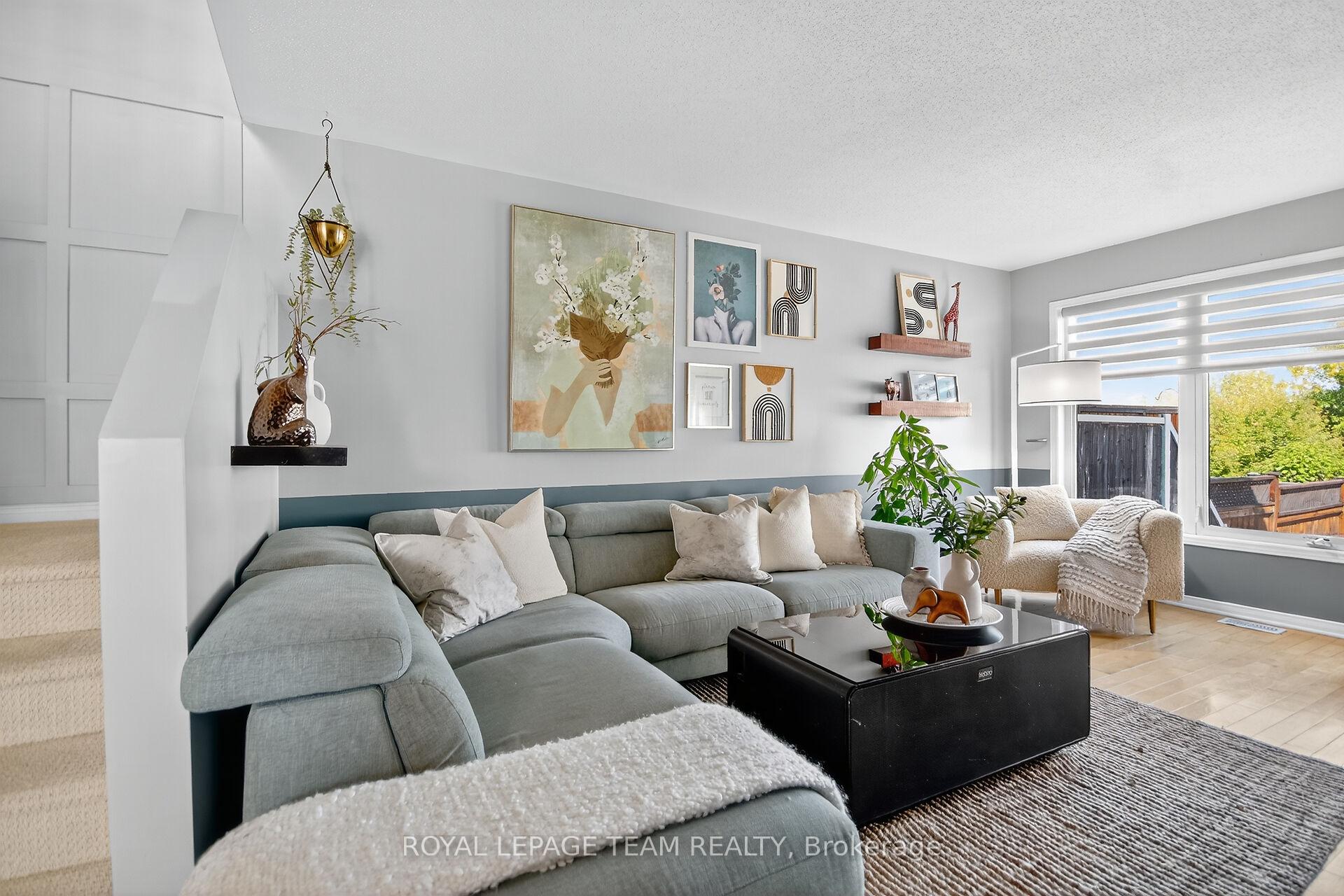 Photo 9 of 2001 Dunollie Crescent, Ottawa, Kanata - Morgan's Grant/South March — HOMEH