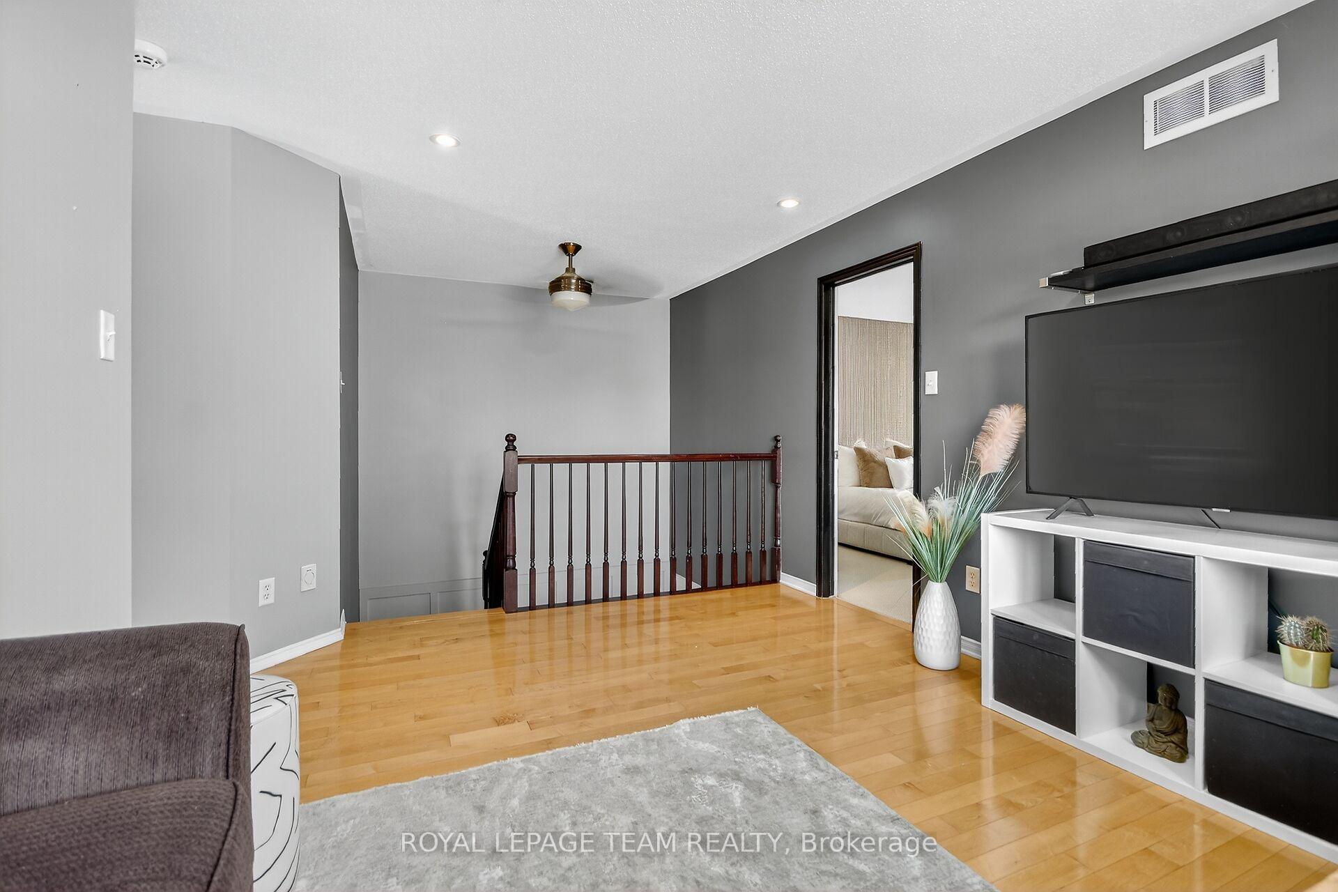 Photo 25 of 2001 Dunollie Crescent, Ottawa, Kanata - Morgan's Grant/South March — HOMEH