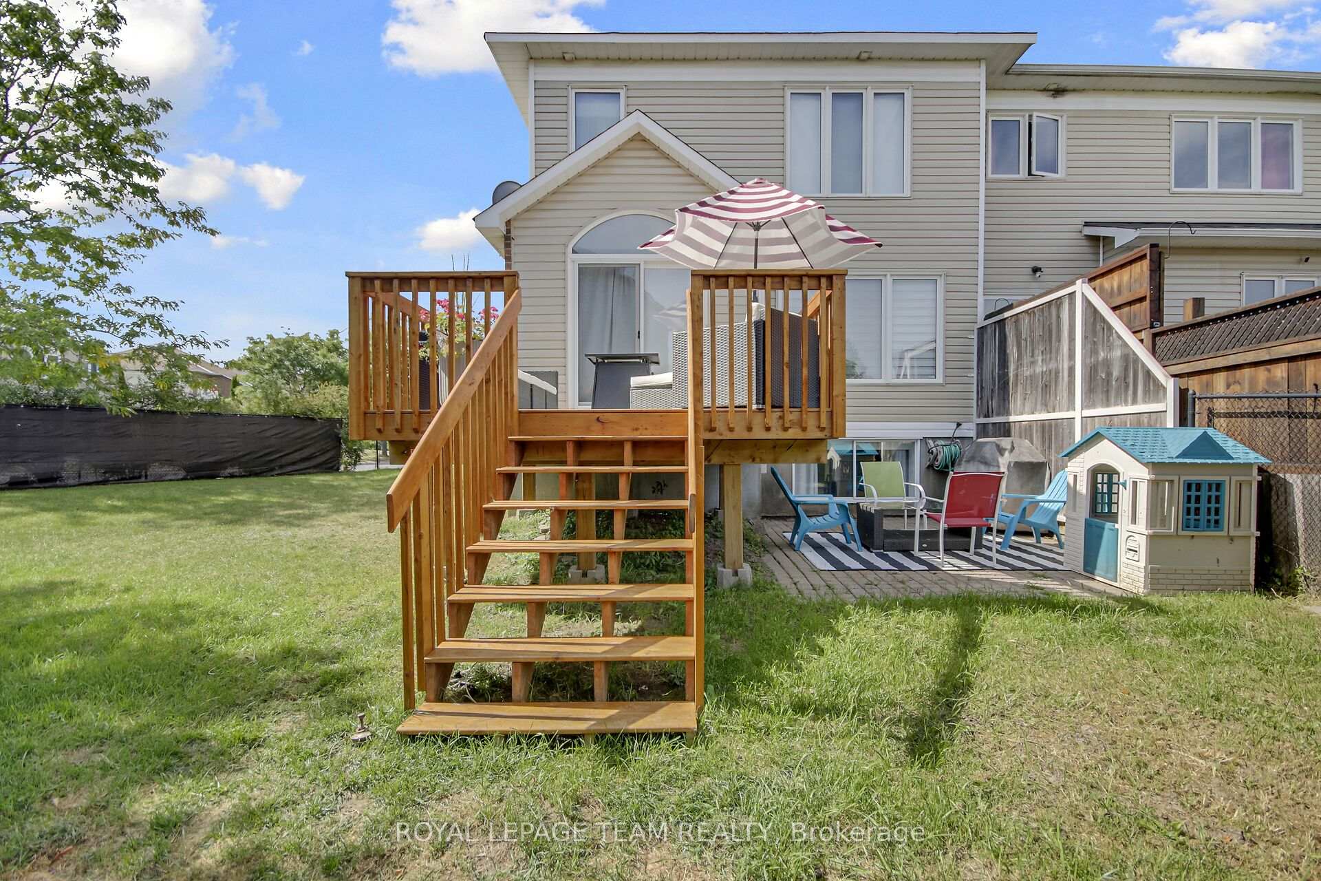 Photo 36 of 2001 Dunollie Crescent, Ottawa, Kanata - Morgan's Grant/South March — HOMEH