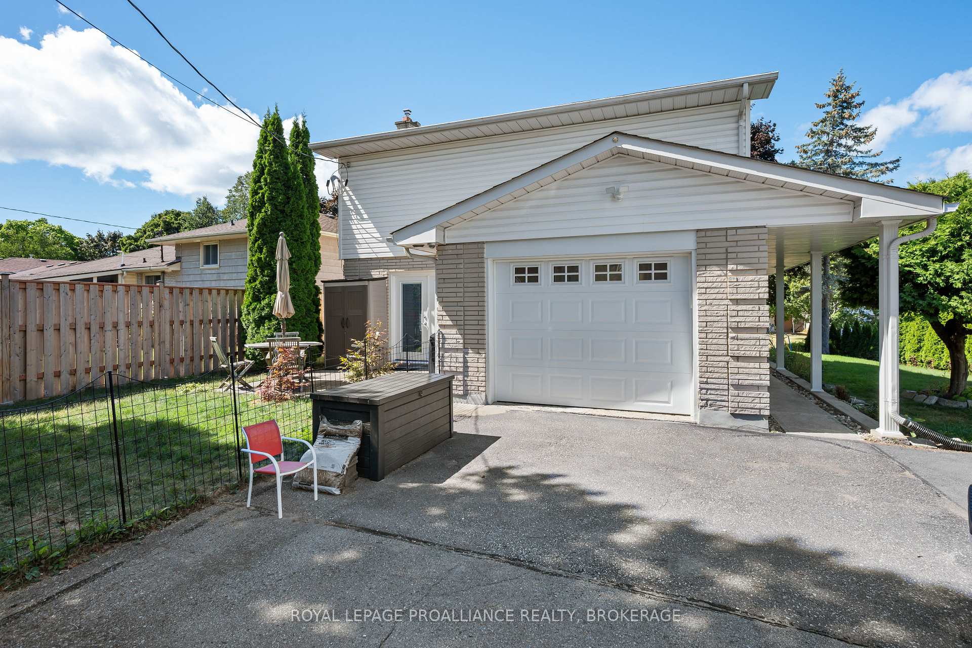 Photo 4 of 228 Robert Wallace Drive, Kingston, Central City West — HOMEH