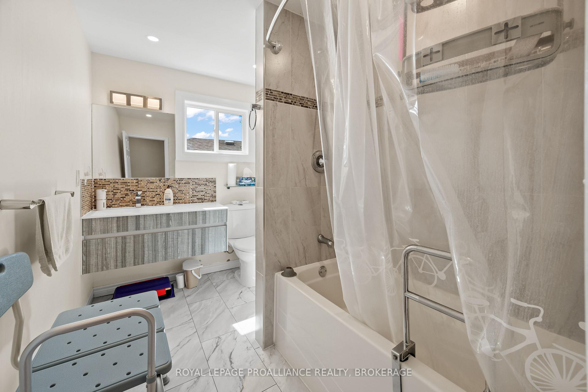 Photo 21 of 228 Robert Wallace Drive, Kingston, Central City West — HOMEH