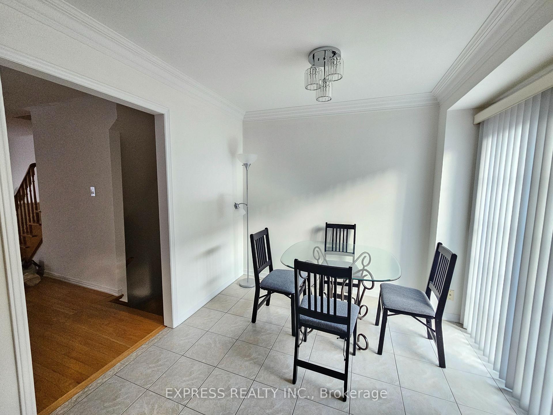 Photo 17 of 104 Prince Charles Way, Markham, Berczy — HOMEH