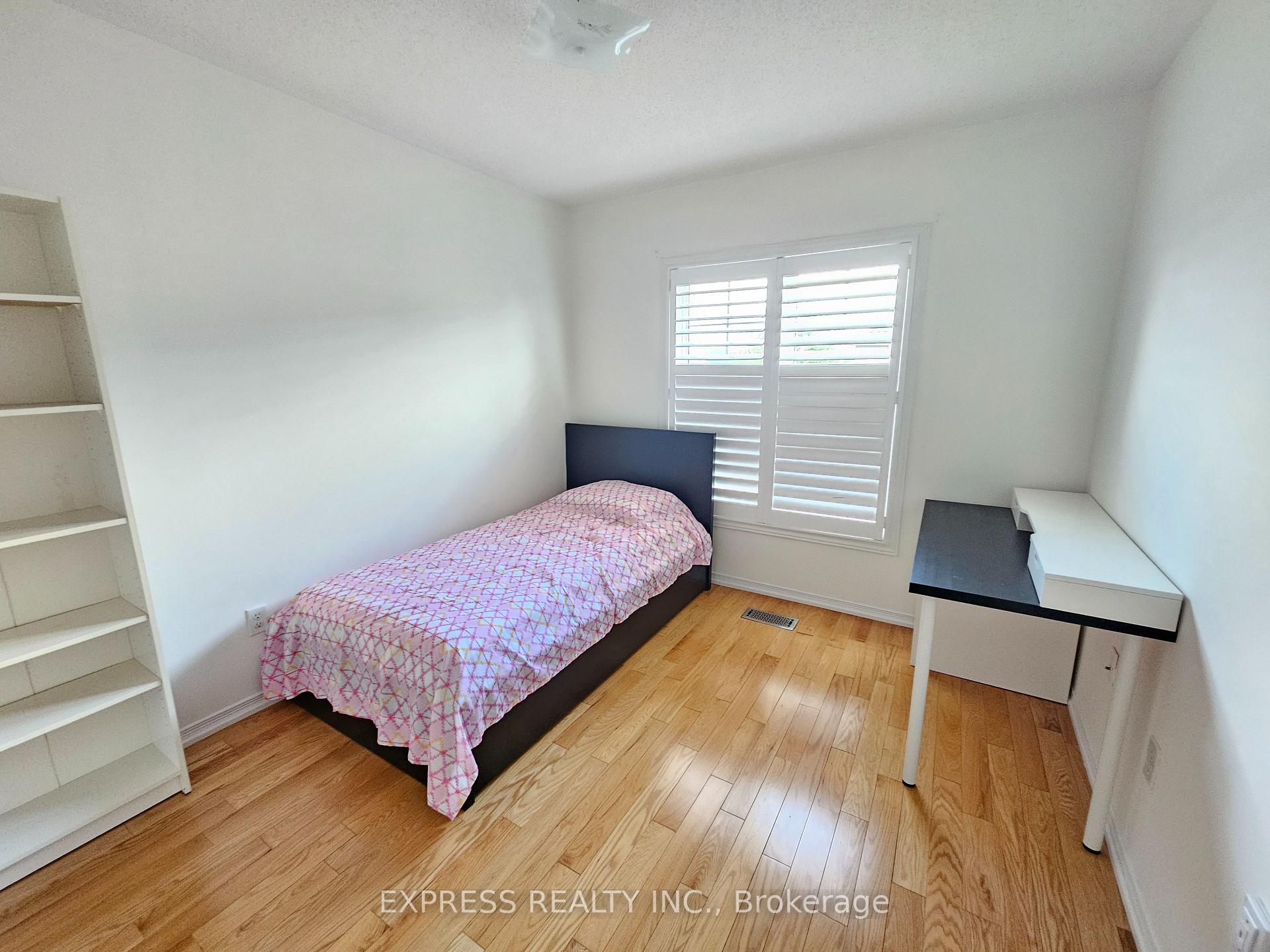 Photo 27 of 104 Prince Charles Way, Markham, Berczy — HOMEH