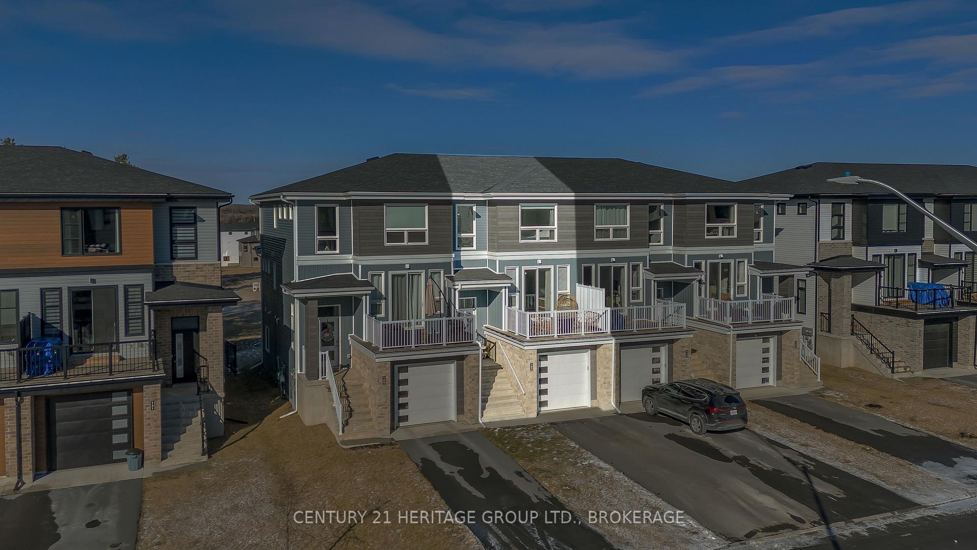 Photo 2 of 127 Superior Drive, Loyalist, Amherstview — HOMEH