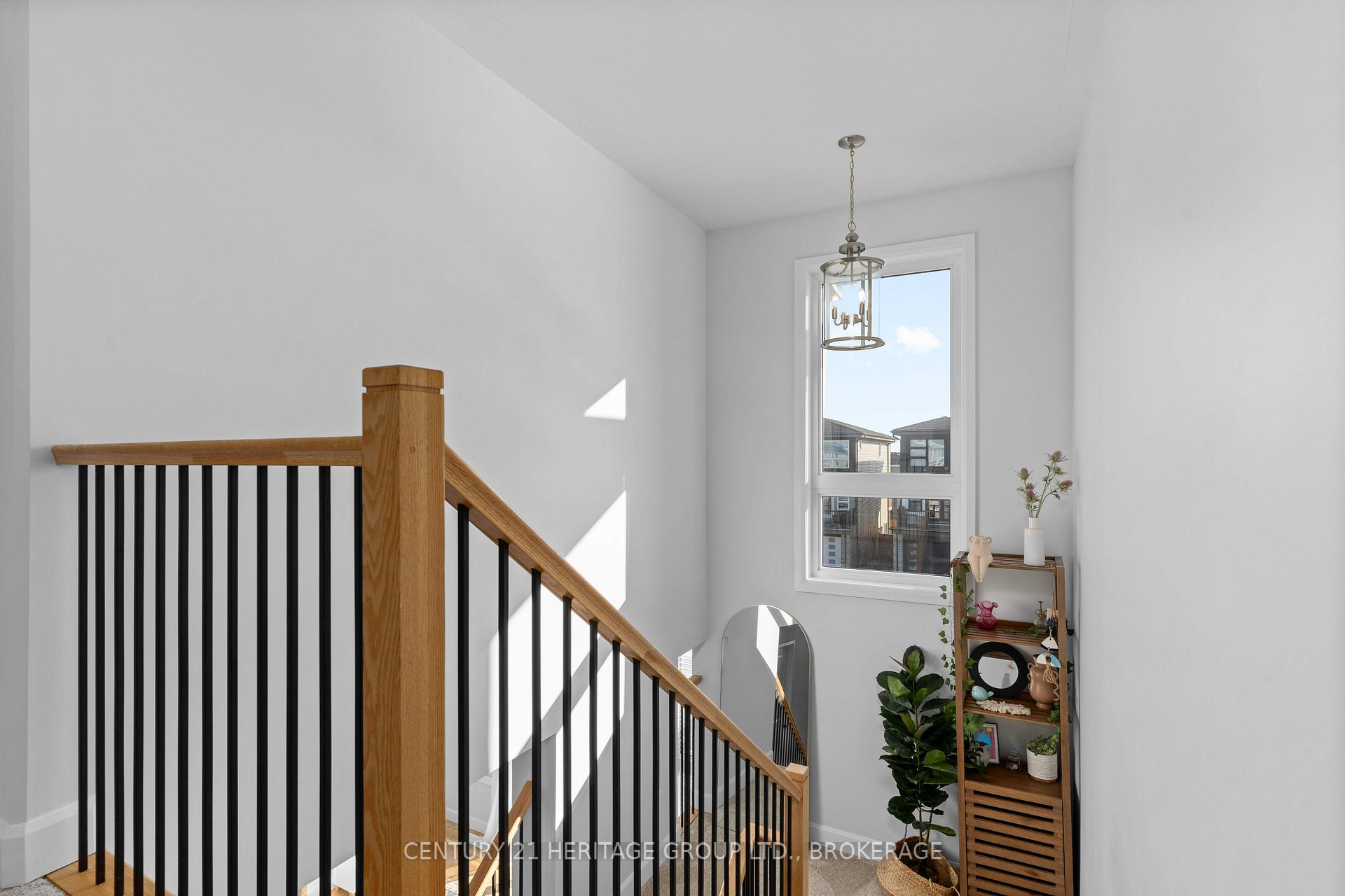 Photo 16 of 127 Superior Drive, Loyalist, Amherstview — HOMEH