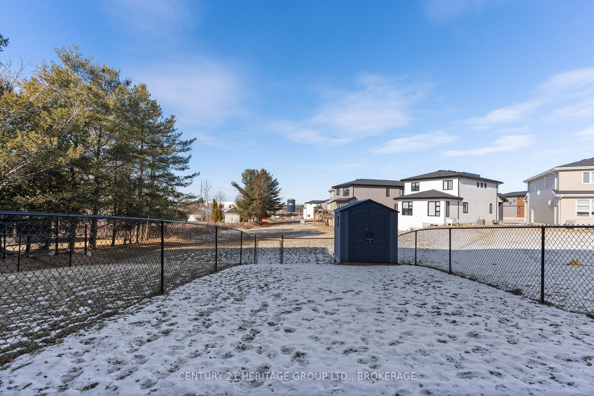 Photo 35 of 127 Superior Drive, Loyalist, Amherstview — HOMEH