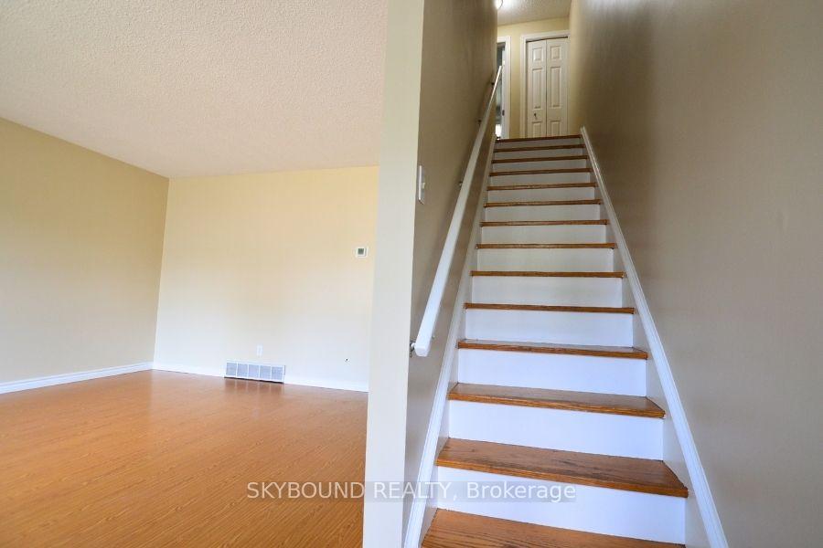 Photo 8 of 198 Pinedale Drive, Kitchener — HOMEH