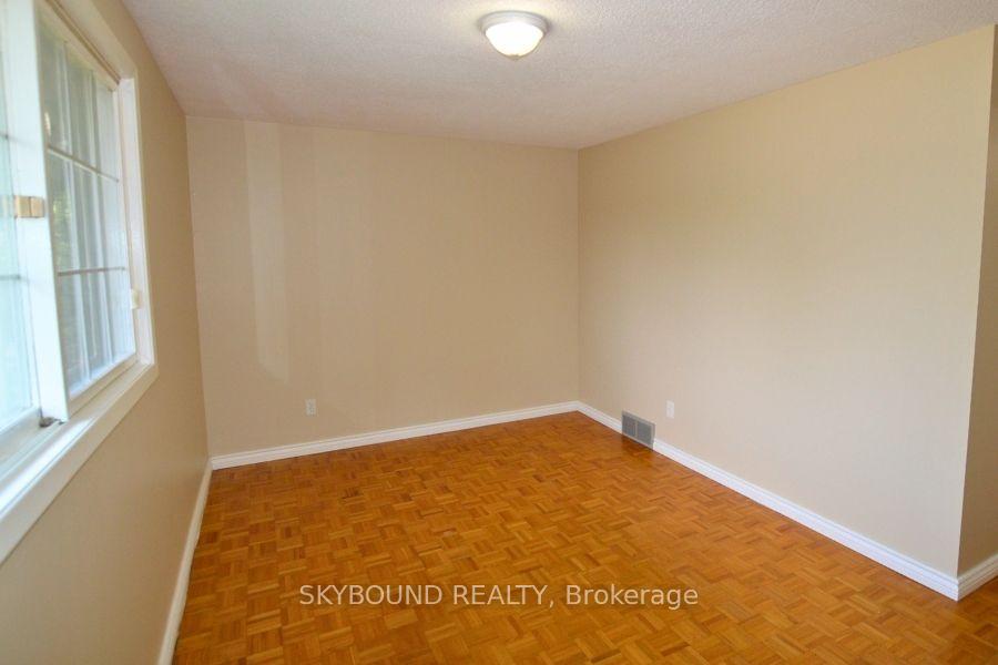 Photo 12 of 198 Pinedale Drive, Kitchener — HOMEH