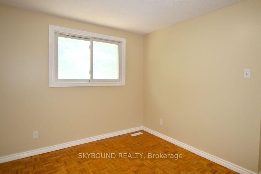 Photo 13 of 198 Pinedale Drive, Kitchener — HOMEH