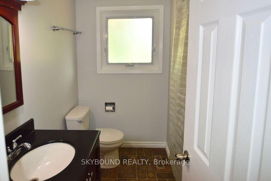 Photo 23 of 198 Pinedale Drive, Kitchener — HOMEH