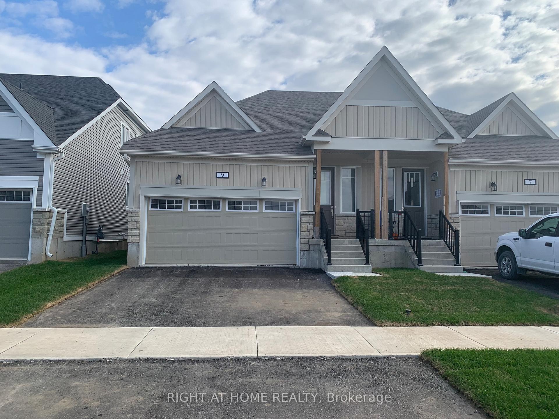 Front of 9 Golf Links Drive