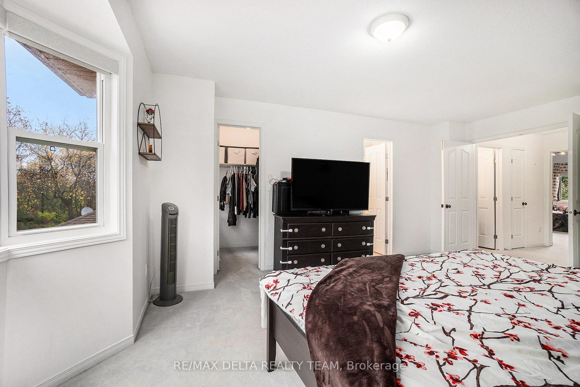Photo 9 of 576 Aberfoyle Circle, Ottawa, Kanata - Morgan's Grant/South March — HOMEH