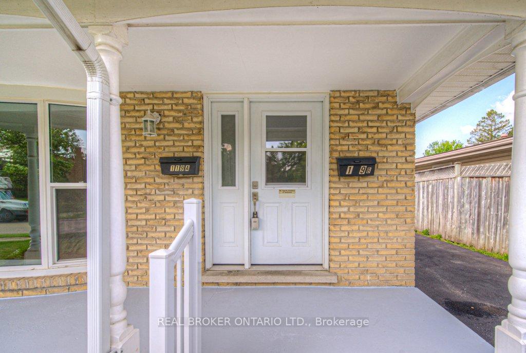 Photo 2 of 119 Kingswood Drive, Kitchener — HOMEH