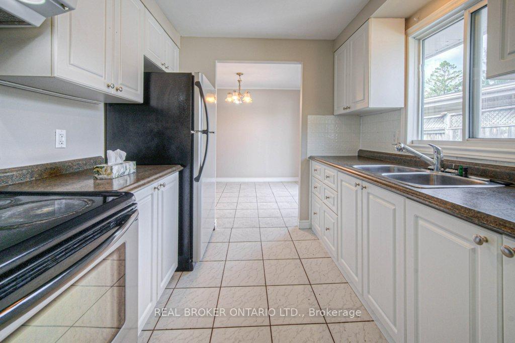 Photo 6 of 119 Kingswood Drive, Kitchener — HOMEH