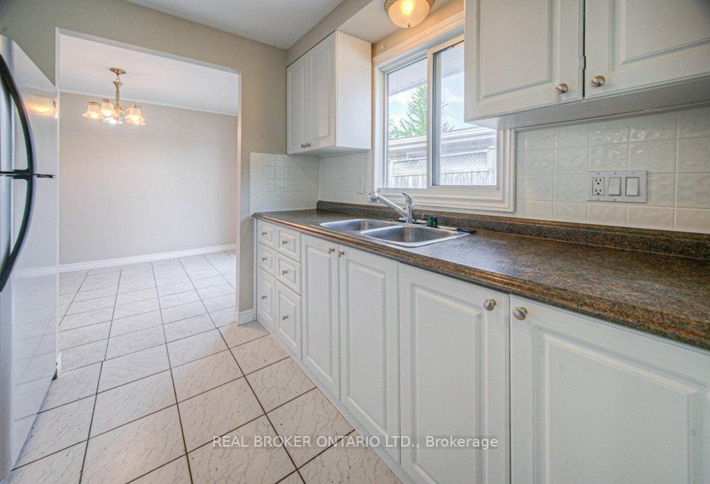 Photo 7 of 119 Kingswood Drive, Kitchener — HOMEH