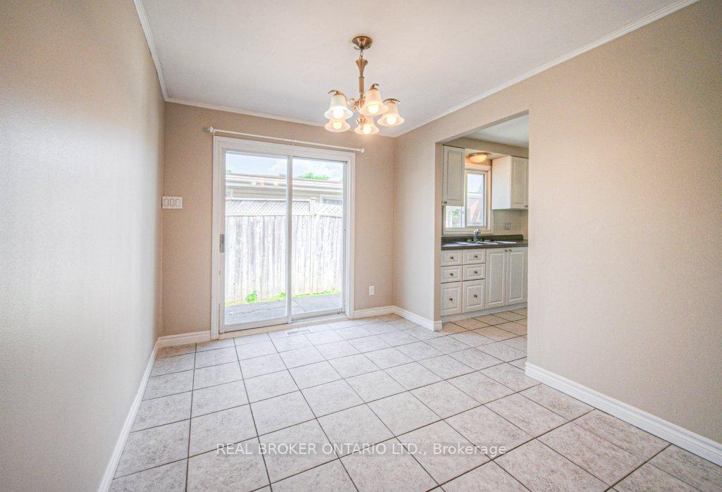 Photo 11 of 119 Kingswood Drive, Kitchener — HOMEH