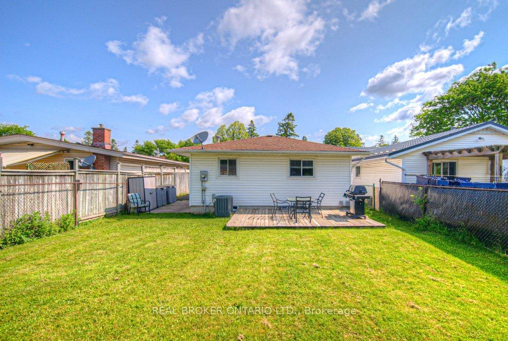 Photo 24 of 119 Kingswood Drive, Kitchener — HOMEH