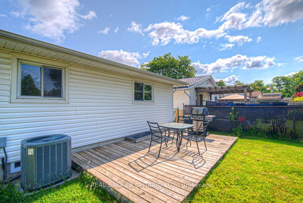 Photo 27 of 119 Kingswood Drive, Kitchener — HOMEH