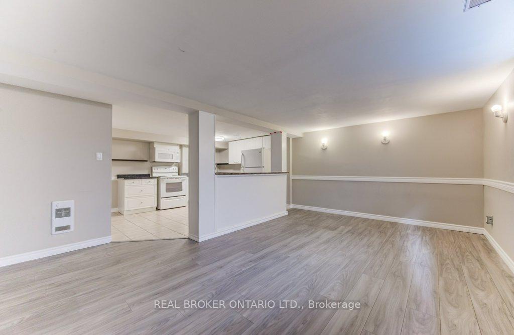 Photo 31 of 119 Kingswood Drive, Kitchener — HOMEH