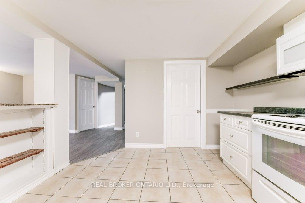 Photo 35 of 119 Kingswood Drive, Kitchener — HOMEH