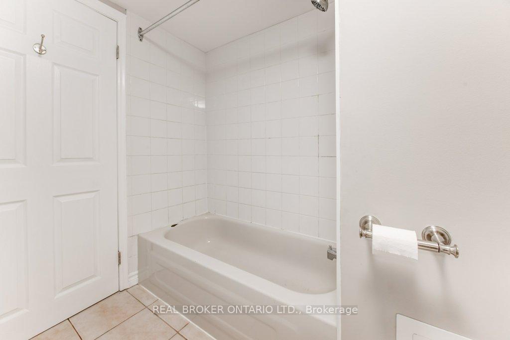 Photo 39 of 119 Kingswood Drive, Kitchener — HOMEH