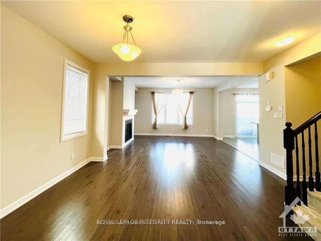 Photo 4 of 18 Eramosa Crescent, Ottawa, Kanata - Kanata Lakes/Heritage Hills — HOMEH