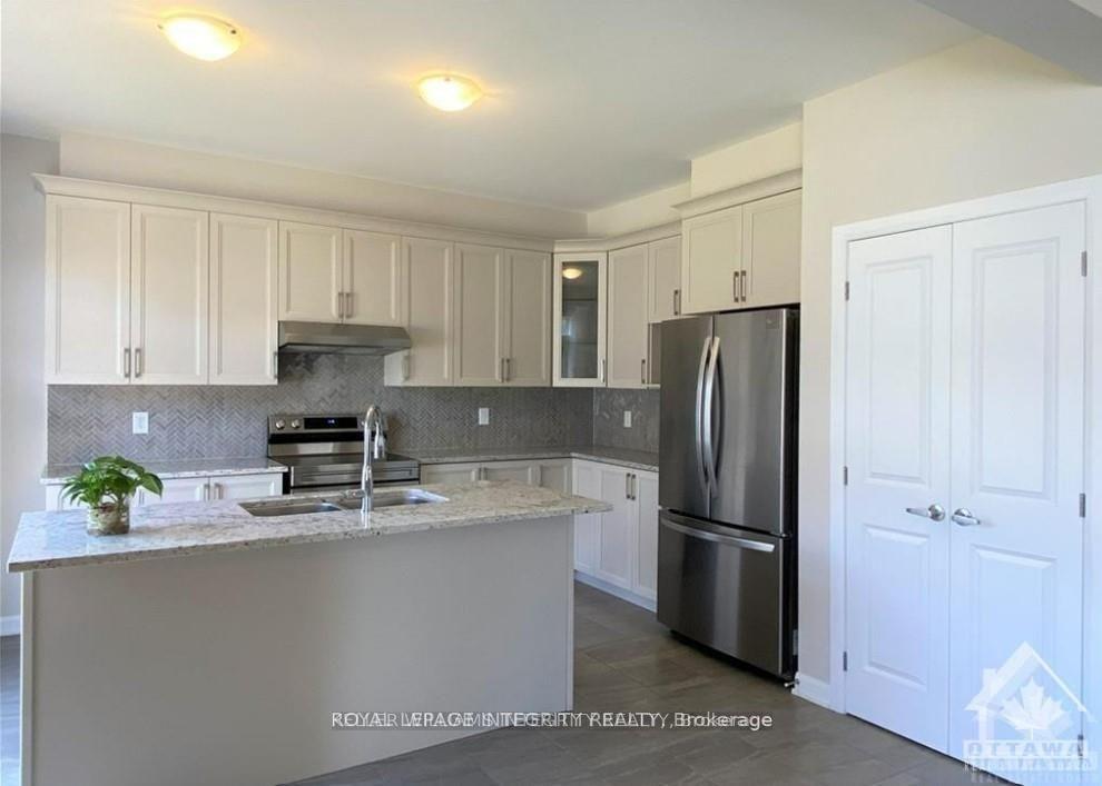 Photo 9 of 18 Eramosa Crescent, Ottawa, Kanata - Kanata Lakes/Heritage Hills — HOMEH