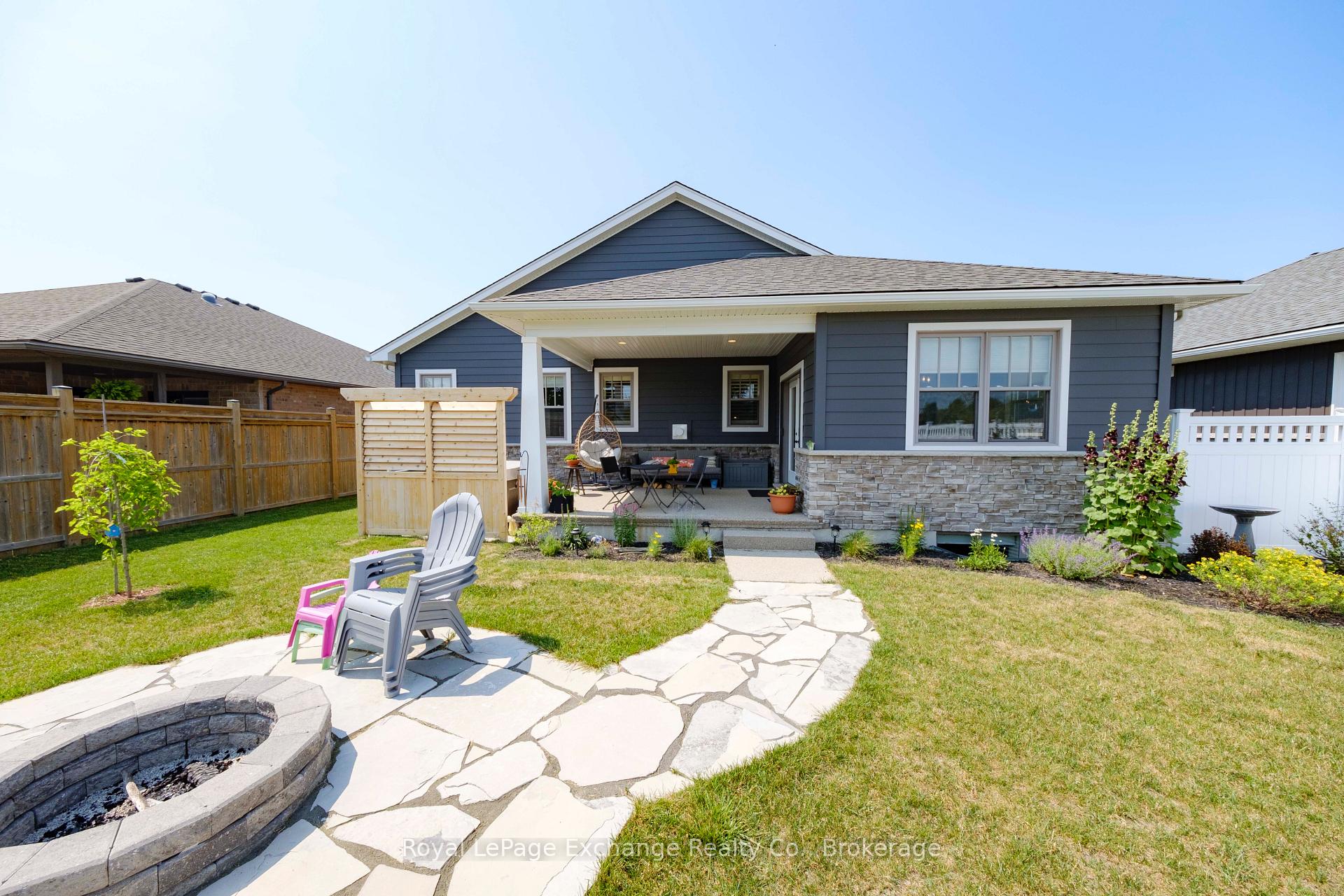 Photo 2 of 41 Lakefield Drive E, Kincardine — HOMEH