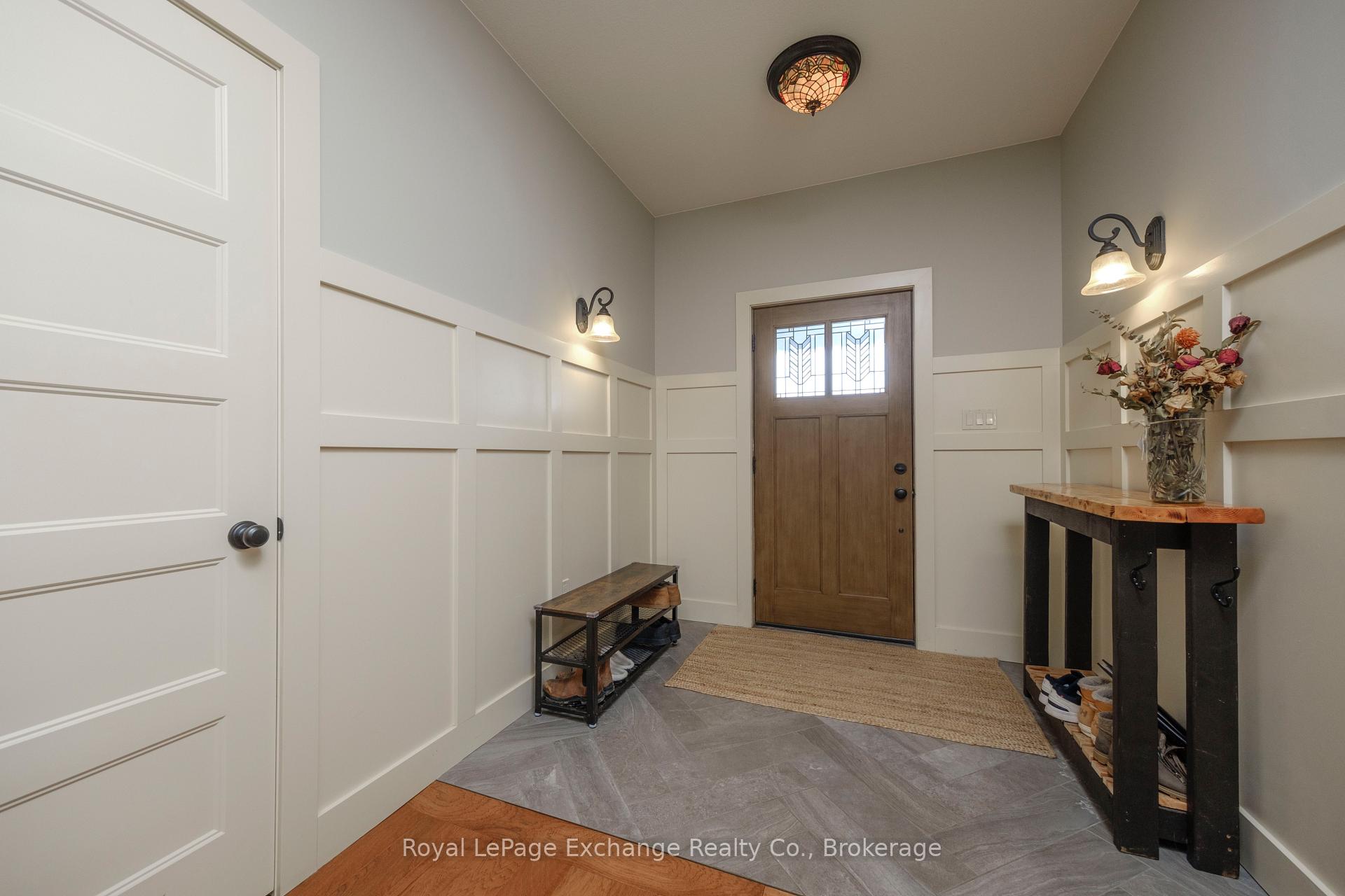 Photo 4 of 41 Lakefield Drive E, Kincardine — HOMEH