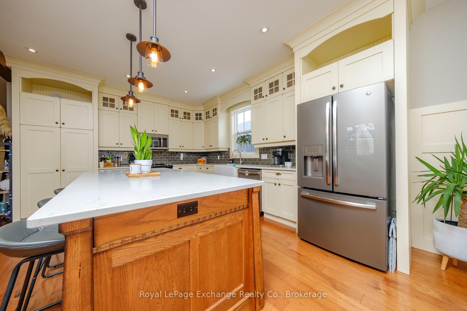 Photo 8 of 41 Lakefield Drive E, Kincardine — HOMEH