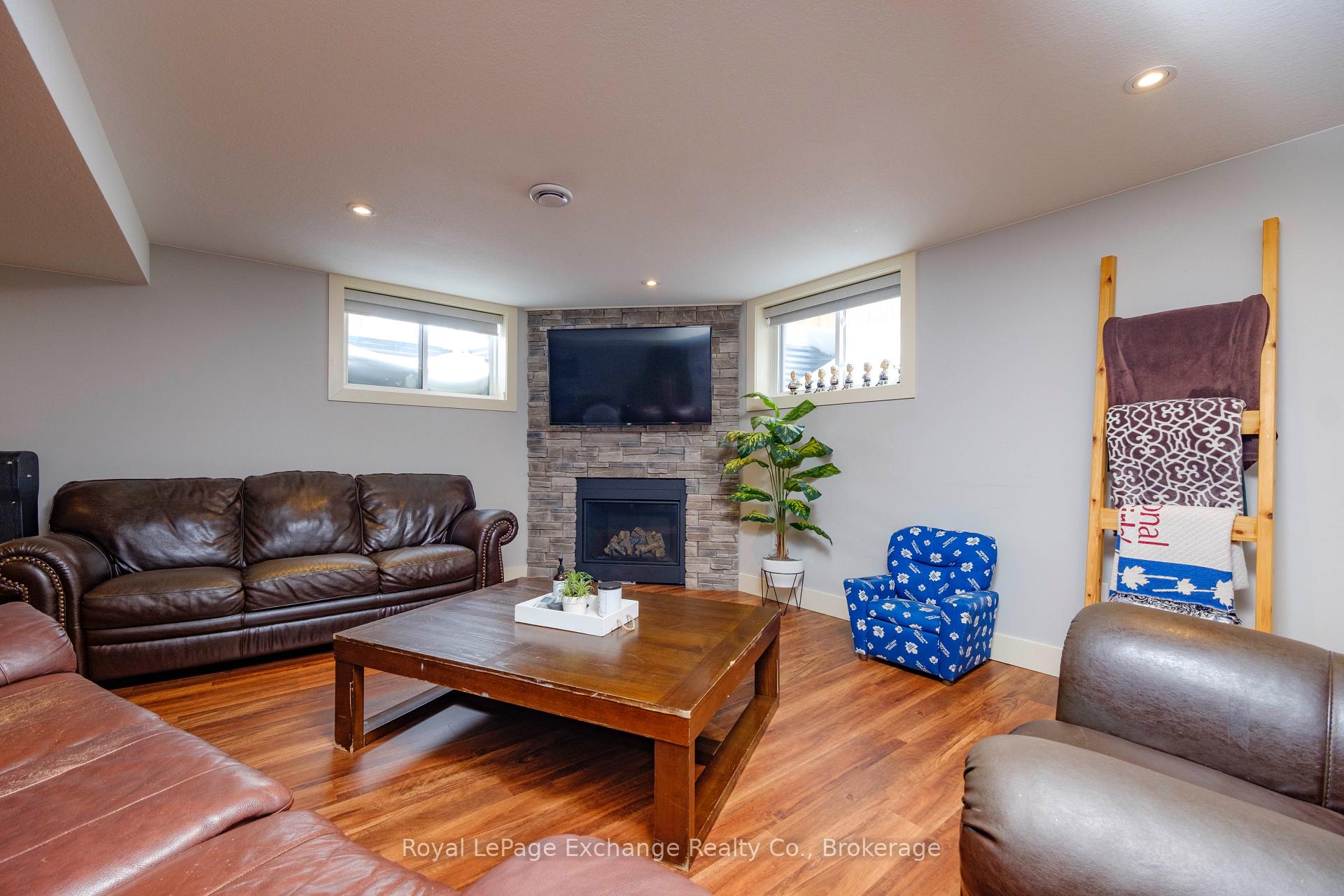 Photo 20 of 41 Lakefield Drive E, Kincardine — HOMEH