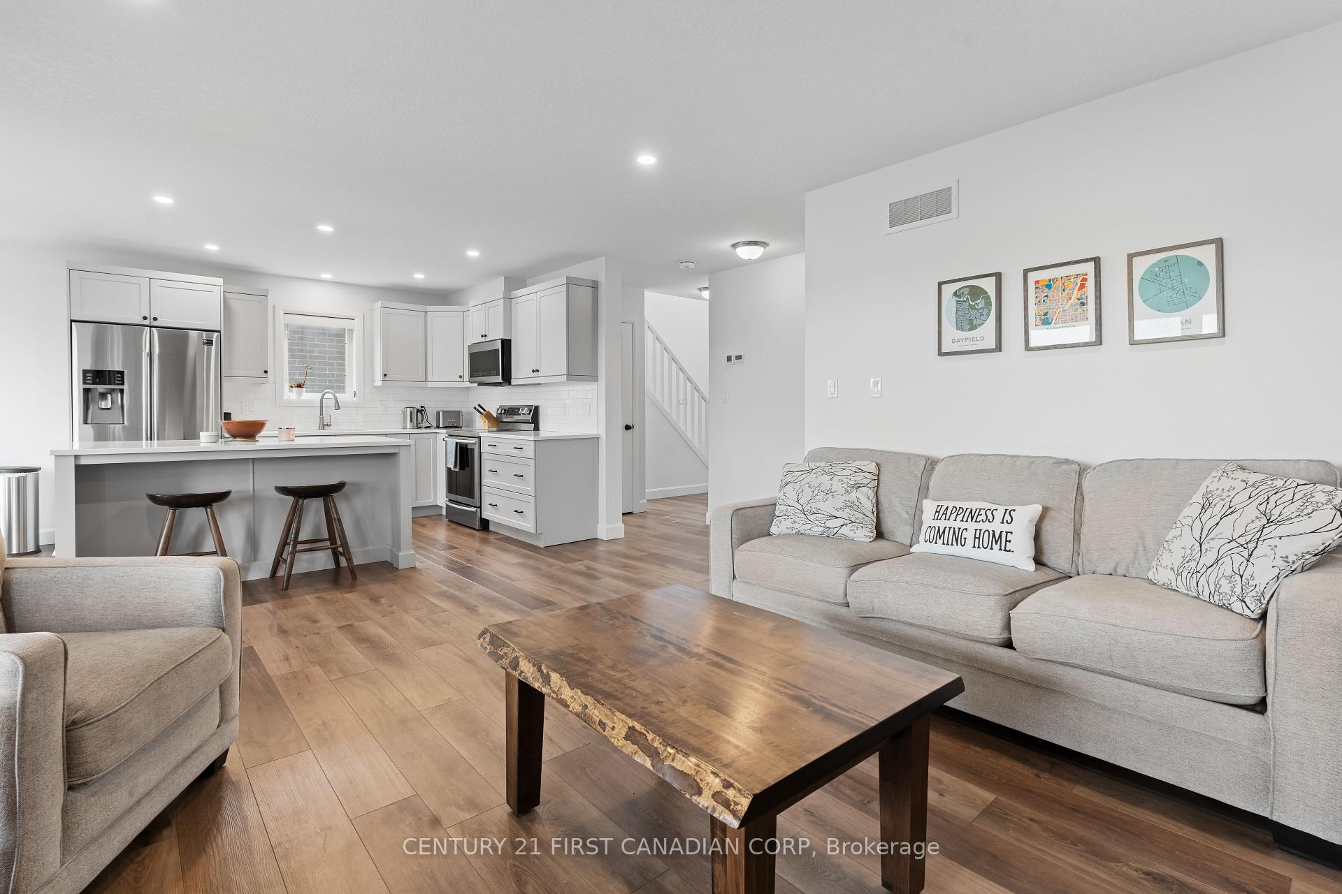 Photo 15 of 114 Gilmour Drive, Lucan Biddulph, Lucan — HOMEH