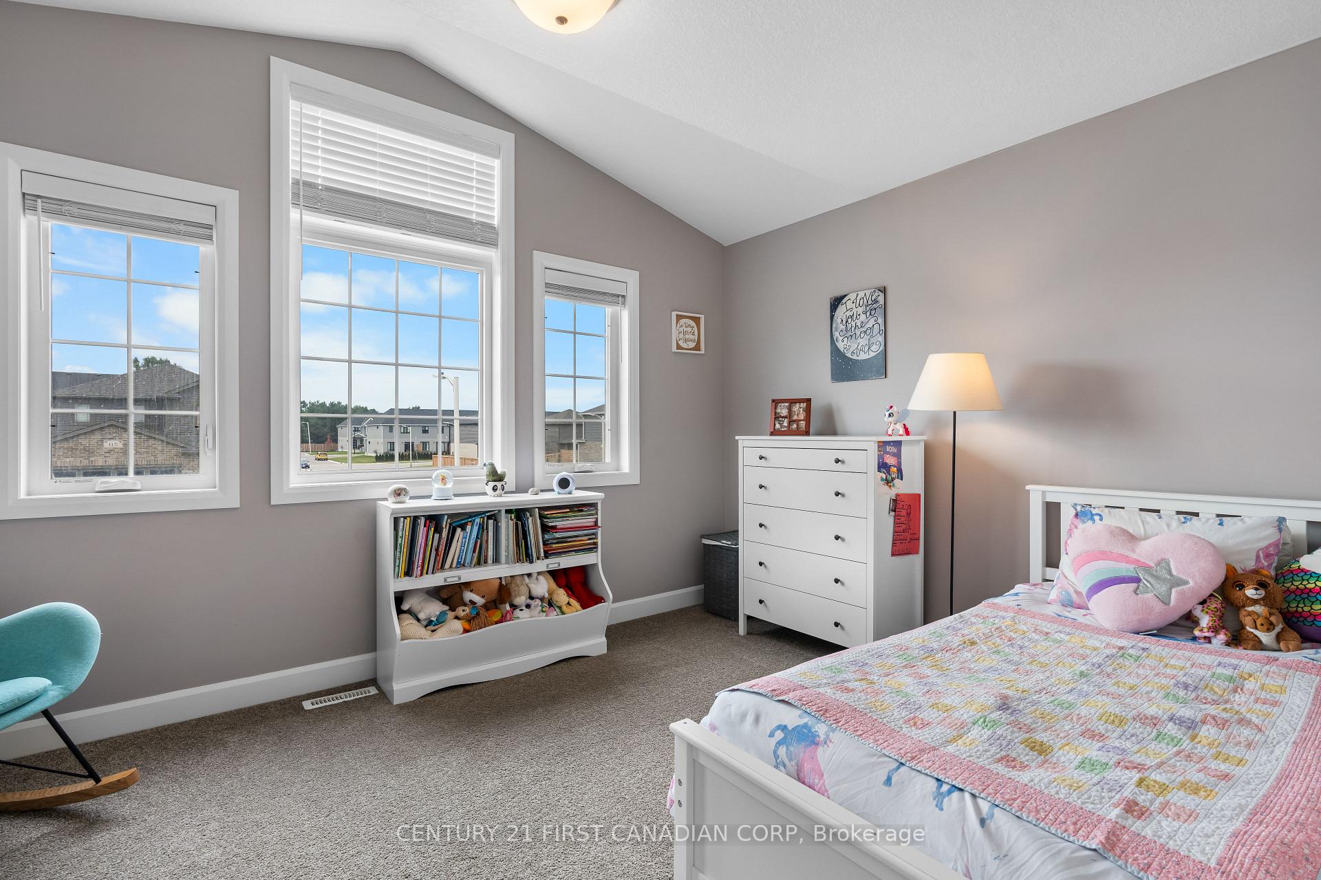 Photo 27 of 114 Gilmour Drive, Lucan Biddulph, Lucan — HOMEH
