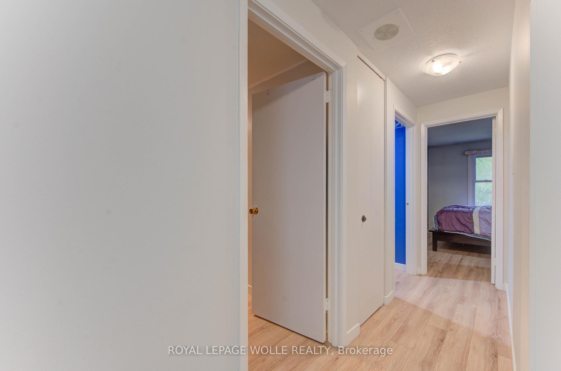 Photo 16 of 4 Flint Drive, Kitchener — HOMEH
