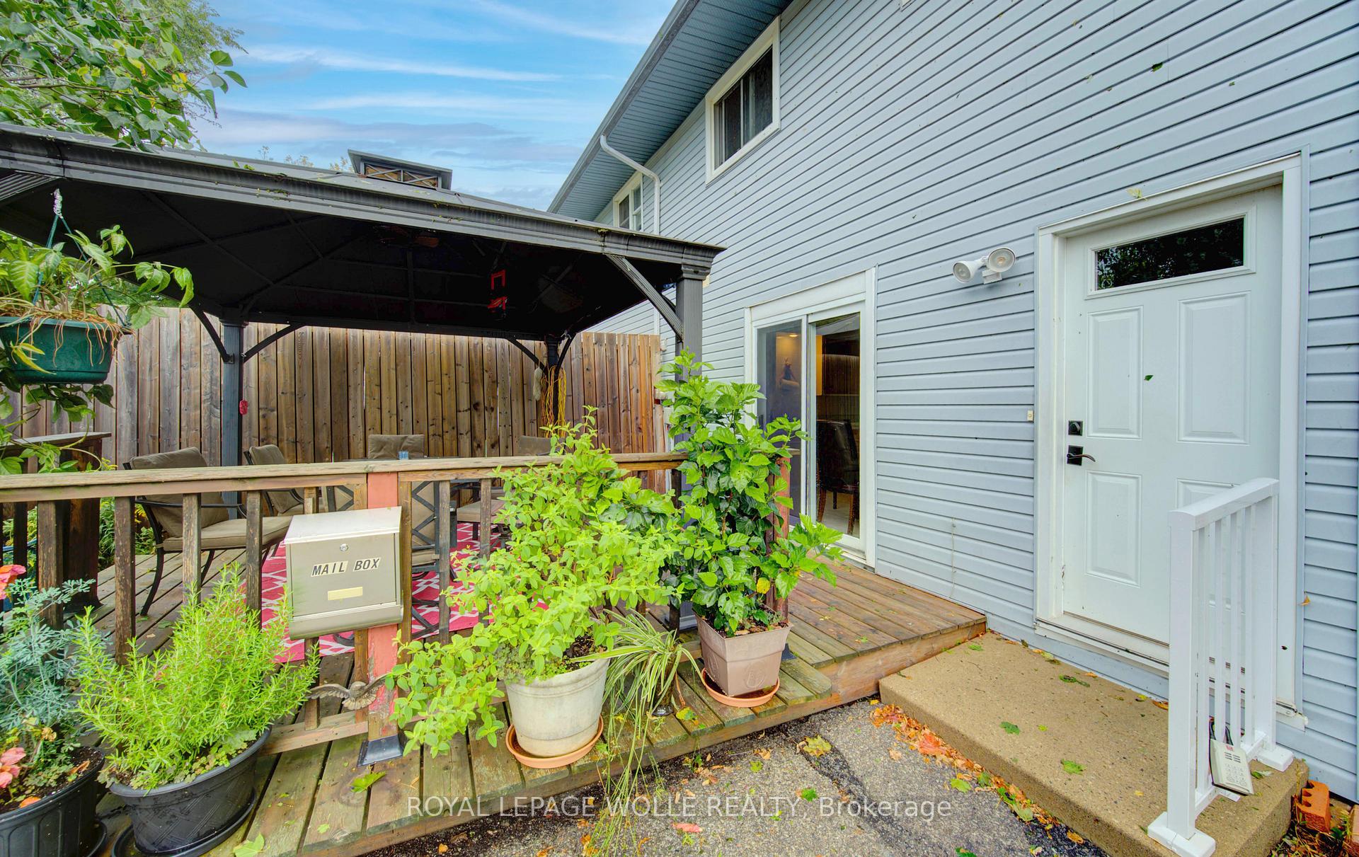 Photo 26 of 4 Flint Drive, Kitchener — HOMEH