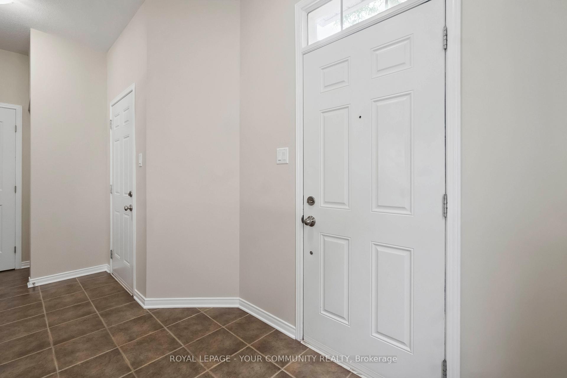 Photo 3 of 320 Applecross Crescent, Ottawa, Kanata - Morgan's Grant/South March — HOMEH