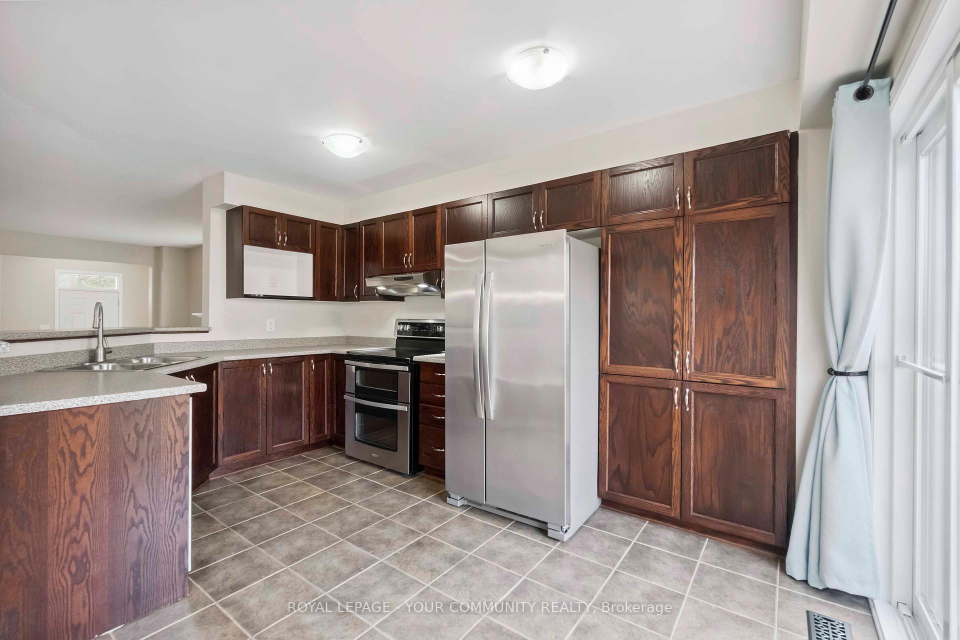 Photo 8 of 320 Applecross Crescent, Ottawa, Kanata - Morgan's Grant/South March — HOMEH