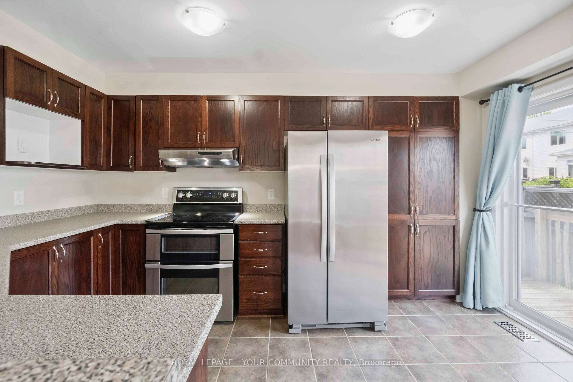 Photo 9 of 320 Applecross Crescent, Ottawa, Kanata - Morgan's Grant/South March — HOMEH