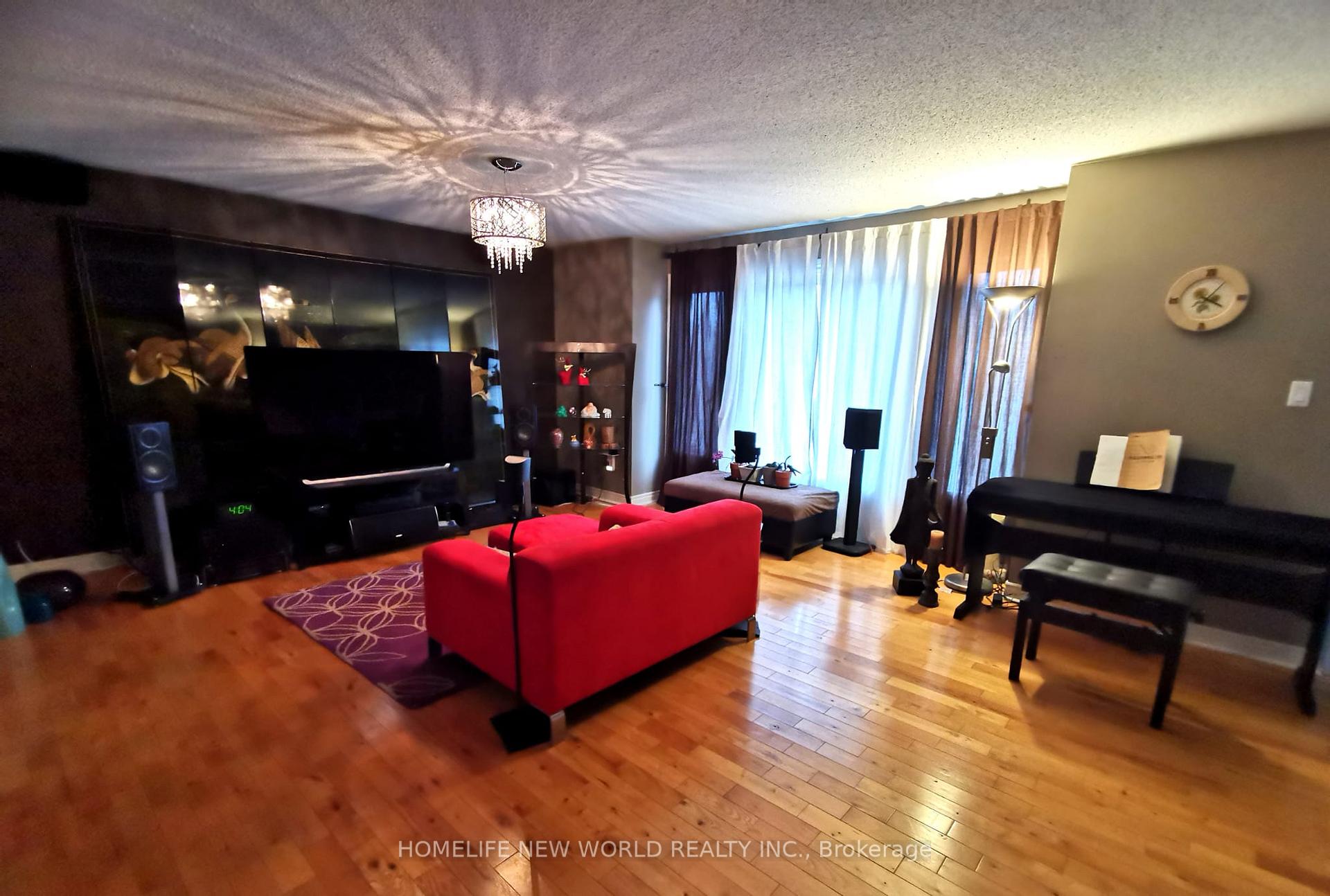 Photo 3 of 186 Roselena Drive, King, Schomberg — HOMEH