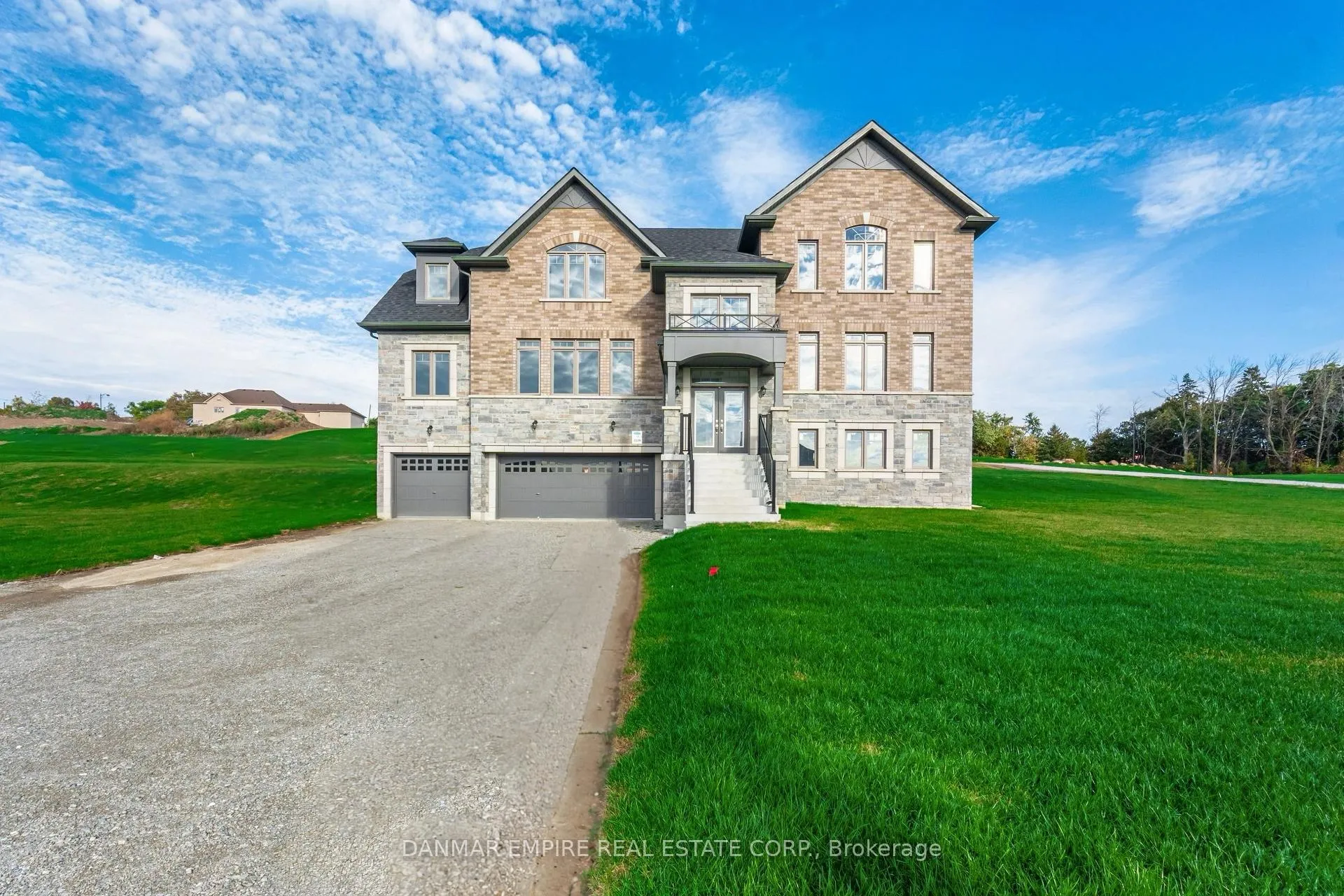 Photo 3 of 2226 Greg Gemmell Way, Innisfil, Churchill — HOMEH