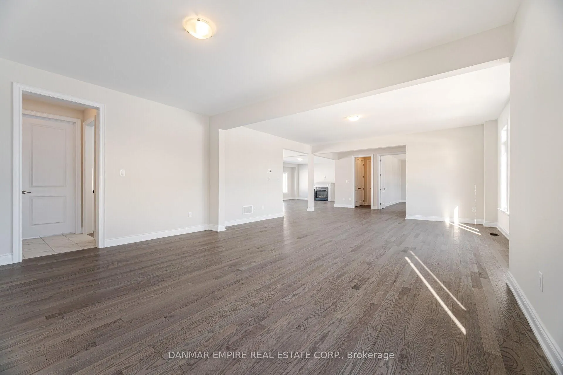 Photo 7 of 2226 Greg Gemmell Way, Innisfil, Churchill — HOMEH