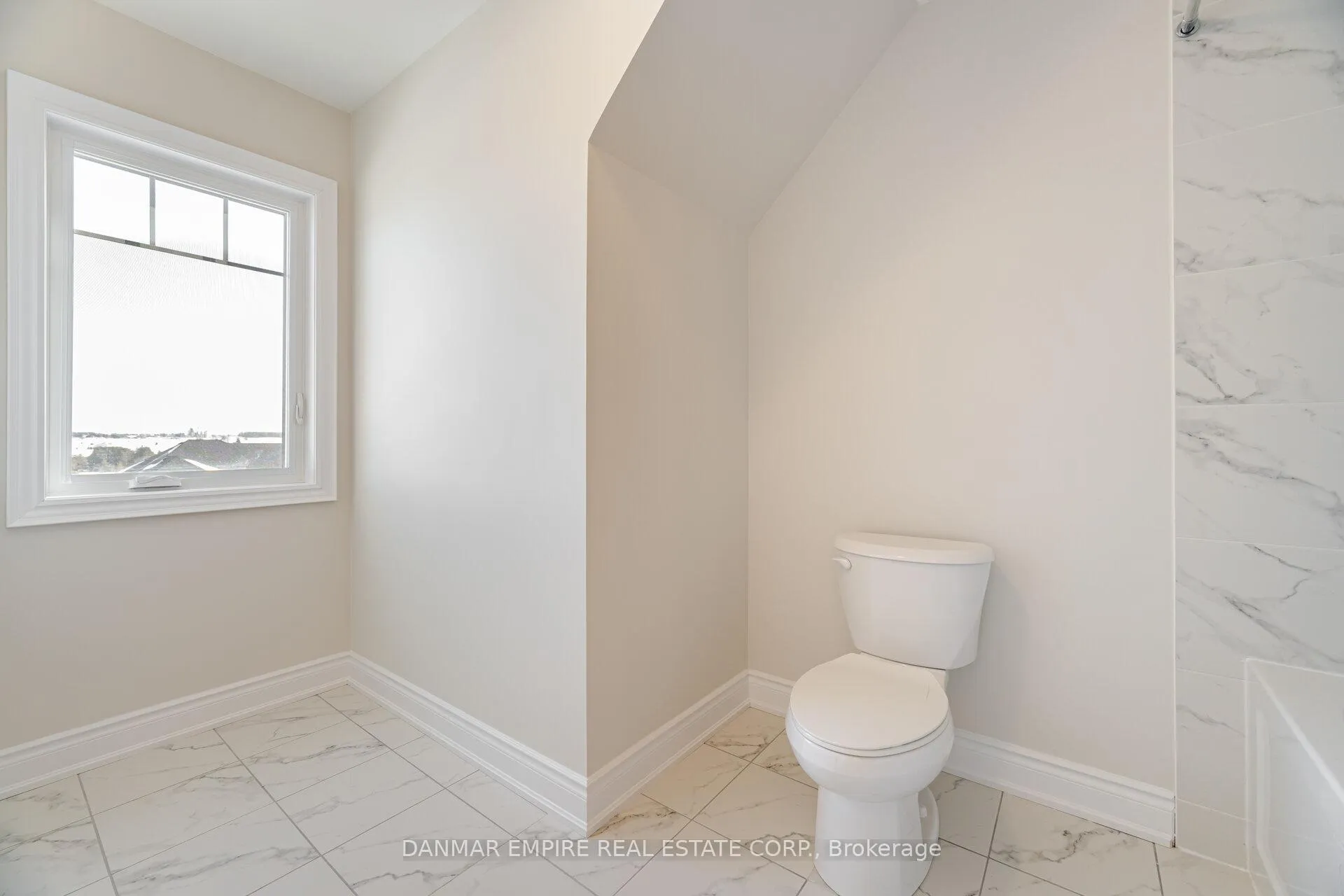 Photo 23 of 2226 Greg Gemmell Way, Innisfil, Churchill — HOMEH