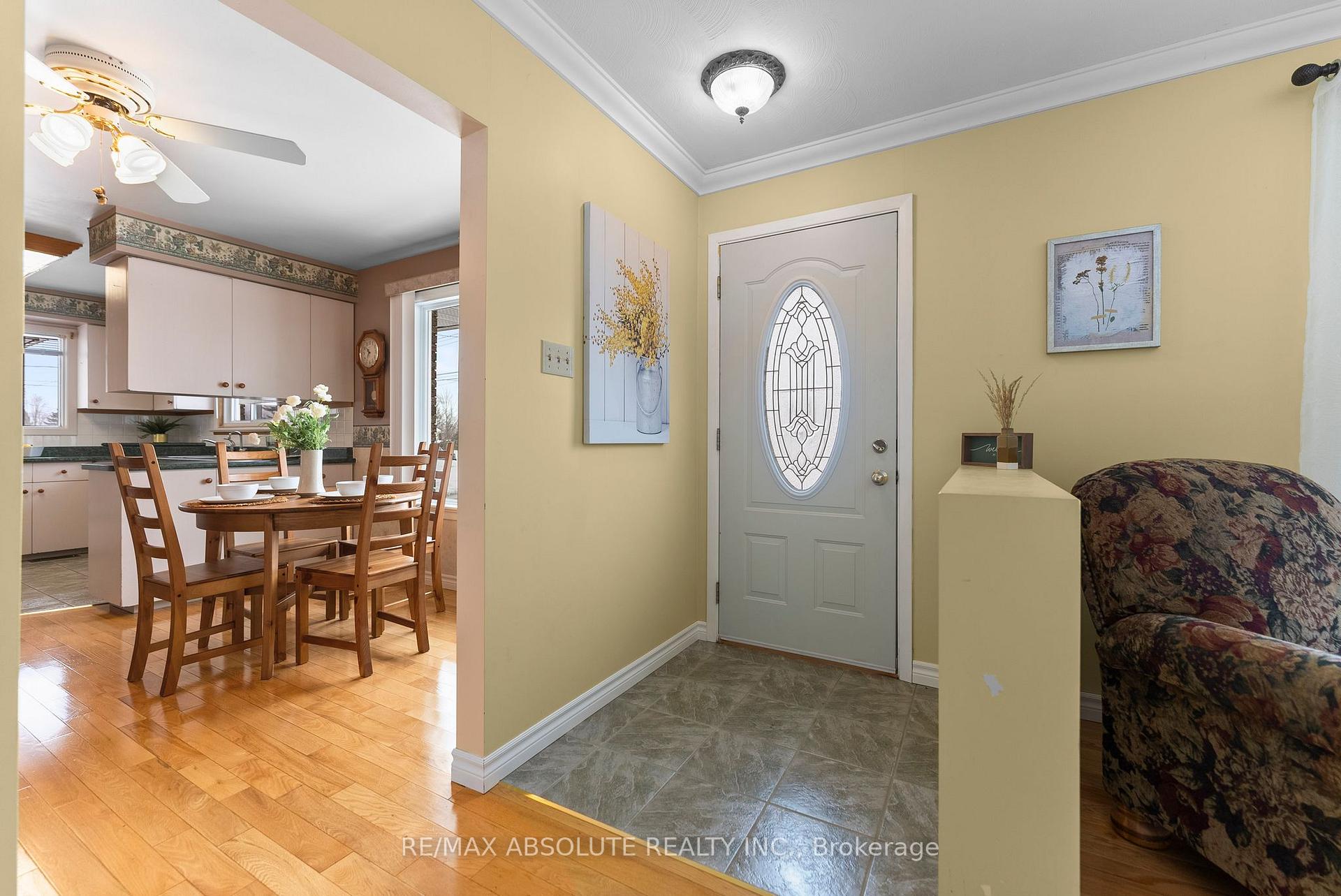 Photo 6 of 48 Lenser Street, McNab/Braeside, Mcnab/Braeside Twps — HOMEH