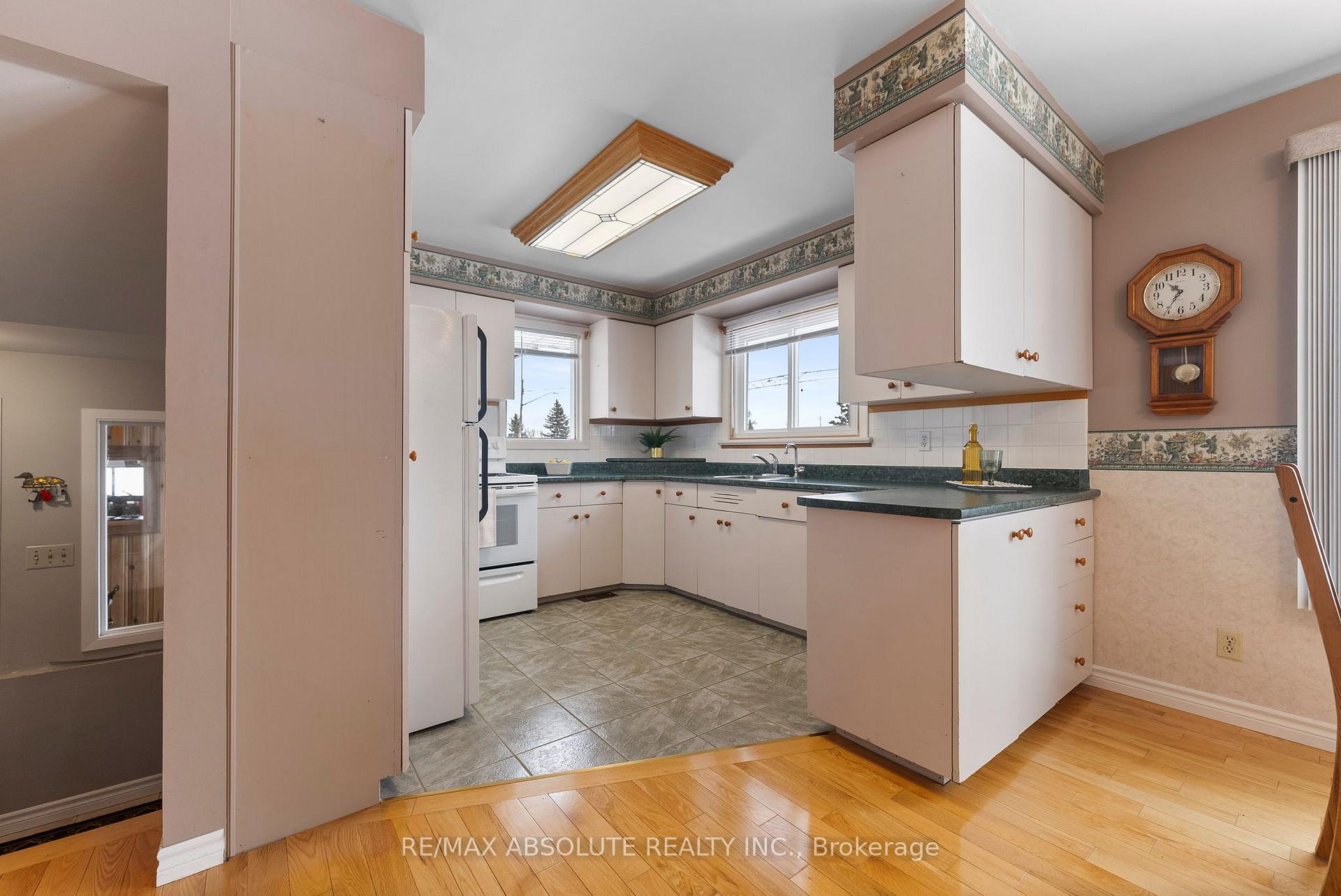 Photo 13 of 48 Lenser Street, McNab/Braeside, Mcnab/Braeside Twps — HOMEH